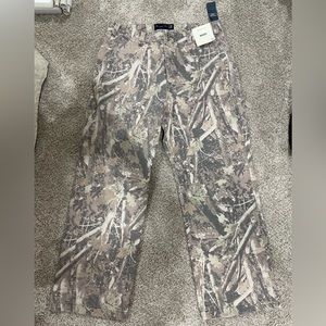 NWT! Men’s Abercrombie Baggy camo pants 34x30